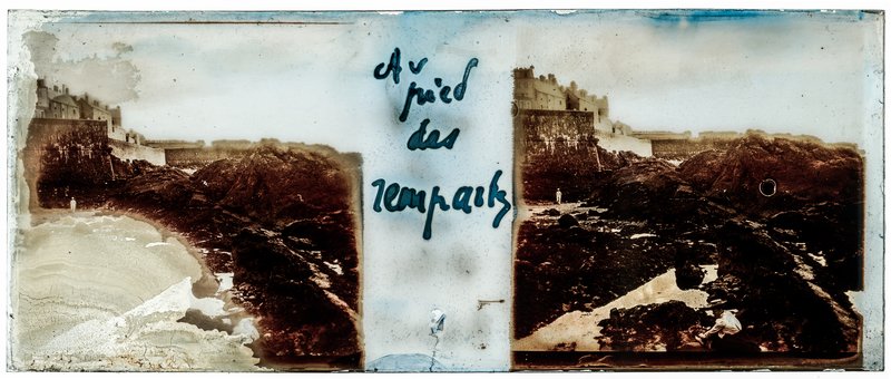 au pied des remparts — France-Saint-Malo -