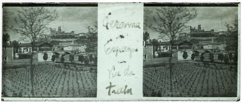 Geronna - Espagne - Vu du train — Espagne-Gérone -