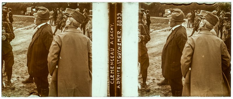 Clémenceau à Cachy. A droite : lieutenant Guynemer 8899
