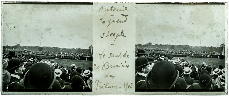 Auteuil - Le grand Steeple - Le saut de la Barrière des Tribunes - 1902 — France-Paris allée des Fortification — 1902