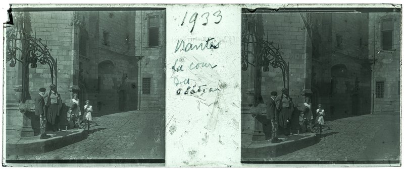 1933 - Nantes la cour du Chateau — France-Nantes Chateau de Nantes — 1933