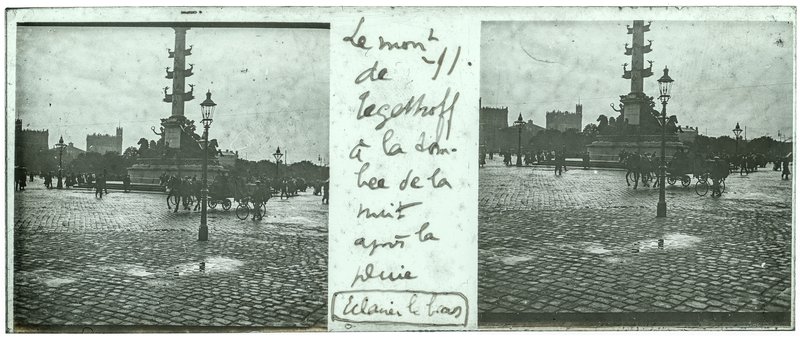 Le monument de Tegetthoff à la tombée de la nuit après la pluie (Eclairer le bas) — Autriche-Vienne Tegetthoff-Denkmal — 1902