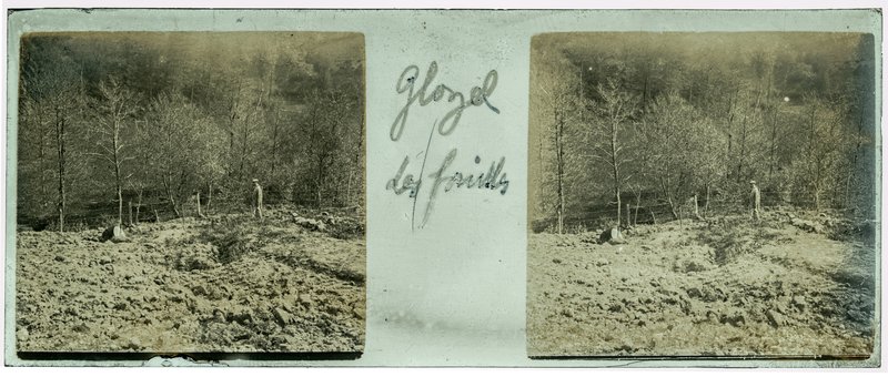 Glozel les fouilles — France-Ferrières-sur-Sichon le musée Glozel — 1928