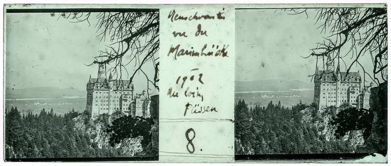 Neuschwanstein vu du Marienbrücke - 1902 au loin Füssen 8. — Allemagne-Chateau de Neuschwanstein — 1902