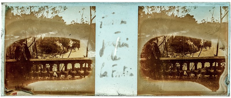 Nimes - Jardin de la Fontaine — France-Nimes jardin de la Fontaine -