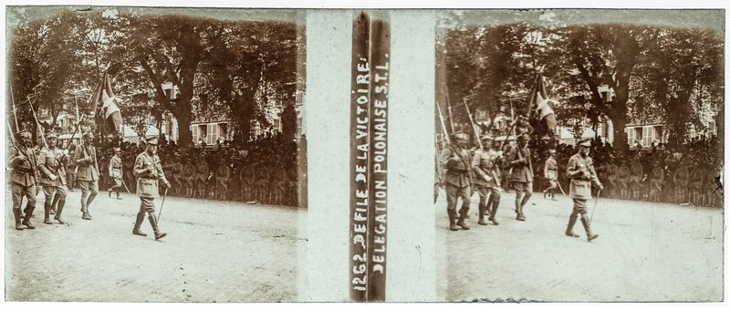 1262 Défilé de la Victoire : délégation polonaise S.T.L — France-Paris Champs-Elysées — 1919