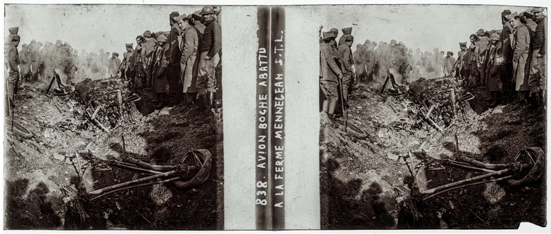 838 Avion boche abattu à la ferme Mennejean S.T.L. — France-Nanteuil-la-Fosse Ferme de Mennejean -