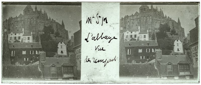 Mont Saint-Michel -  L'abbaye vue des remparts — France-Mont Saint-Michel -