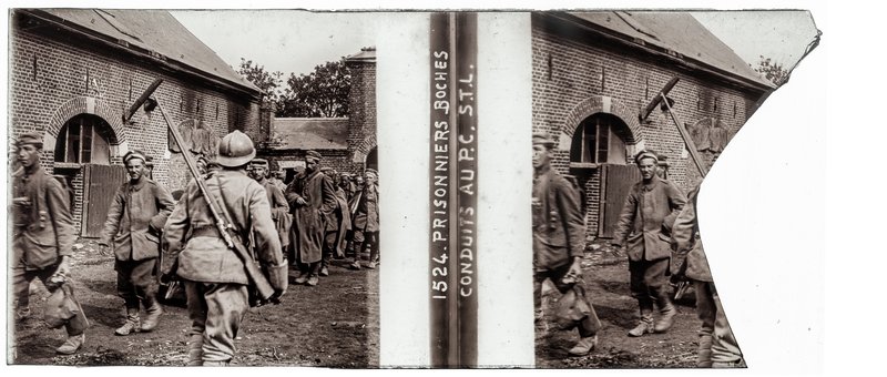 1524 - Prisonniers boches conduits au P.C. S.T.L.