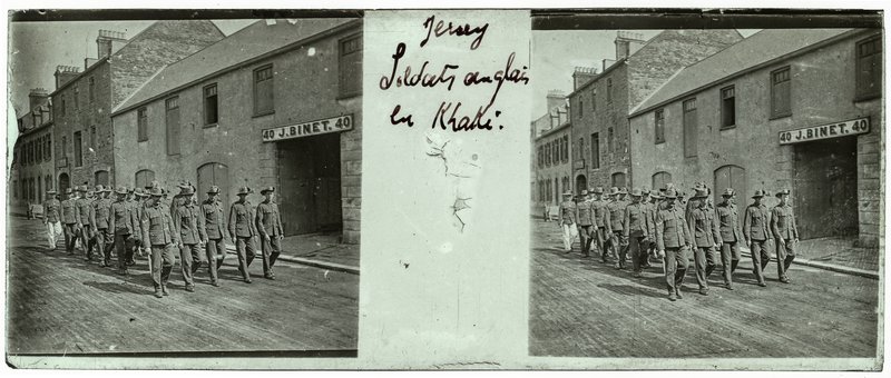 Jersey - Soldats anglais en Khaki. — Jersey -